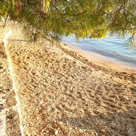 Wunderschoene In Strandnaehe By Interhome Makarska