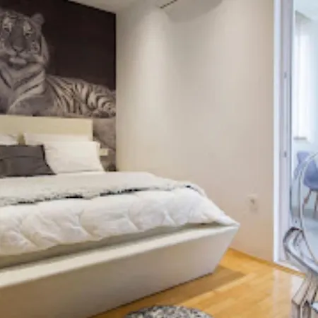 Wunderschoene In Strandnaehe By Interhome Apartmán Makarská